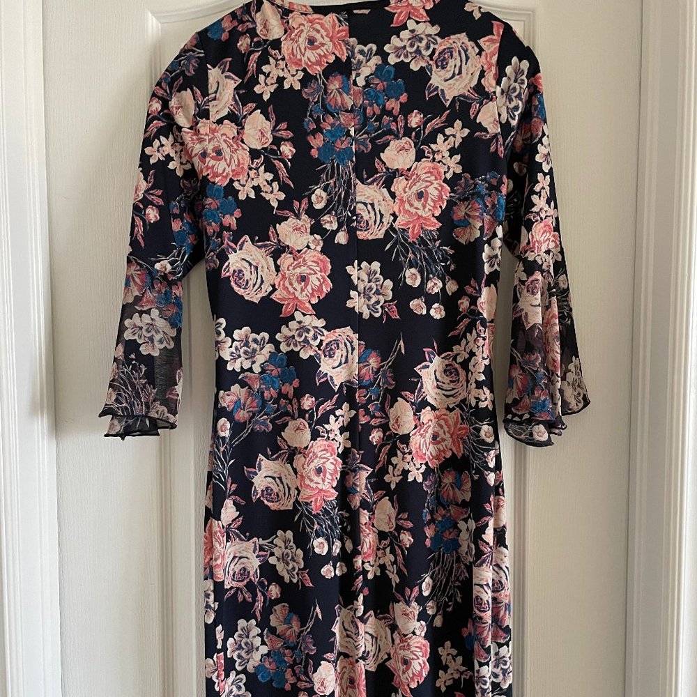 Dress - Picture 3 of 5